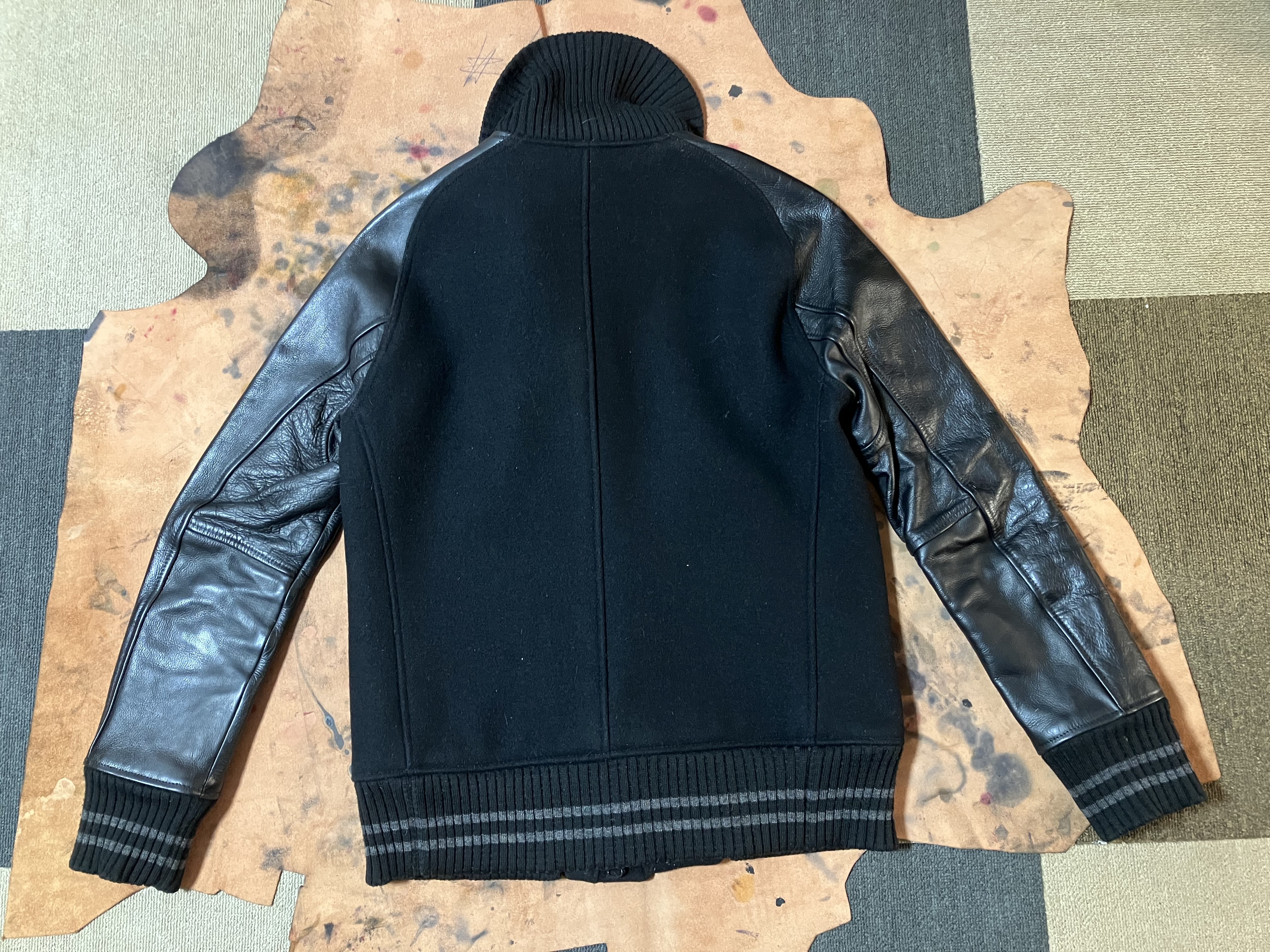 革ジャン　染め直し　After