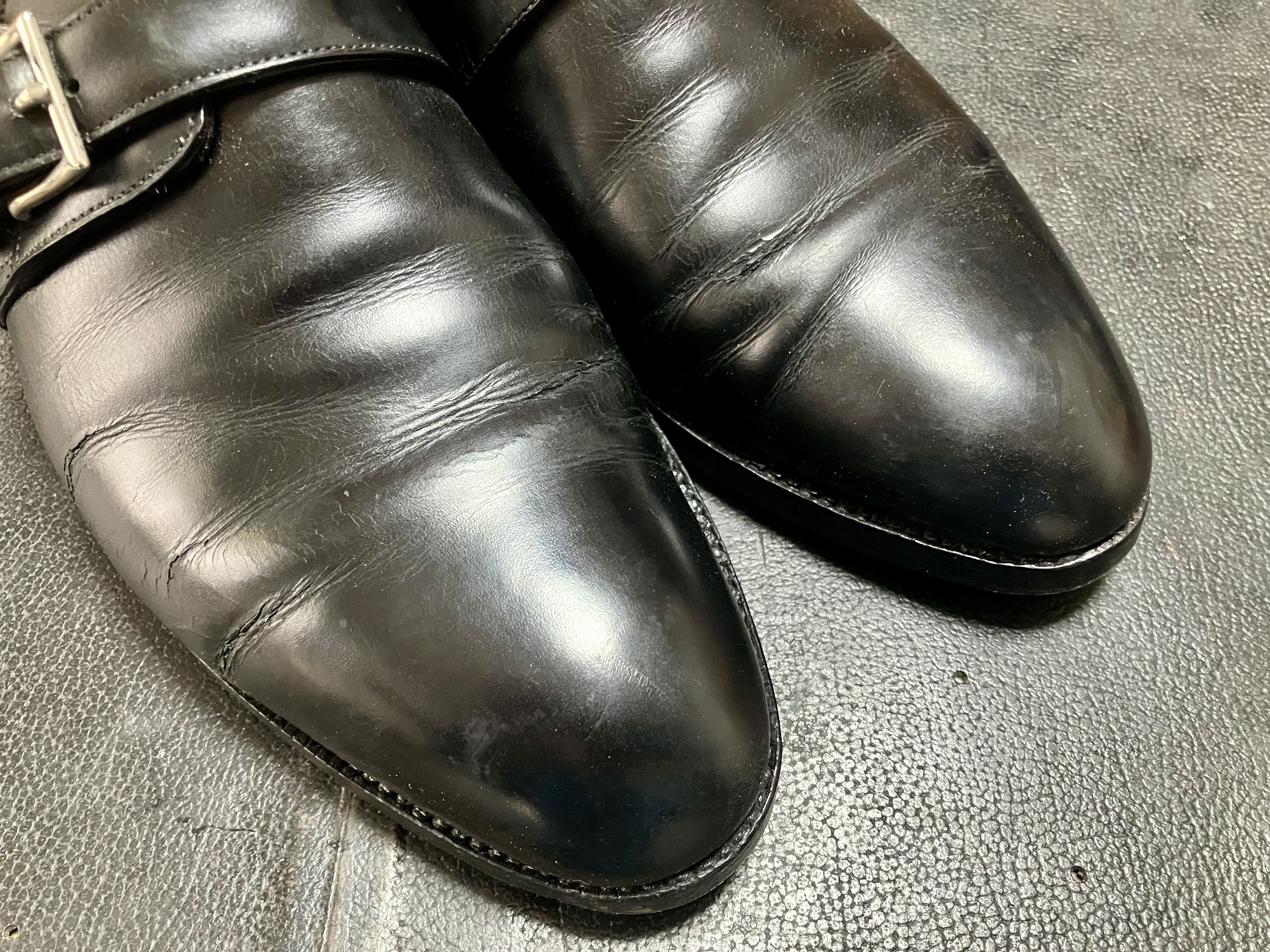 ジョンロブの紳士靴をお手入れ