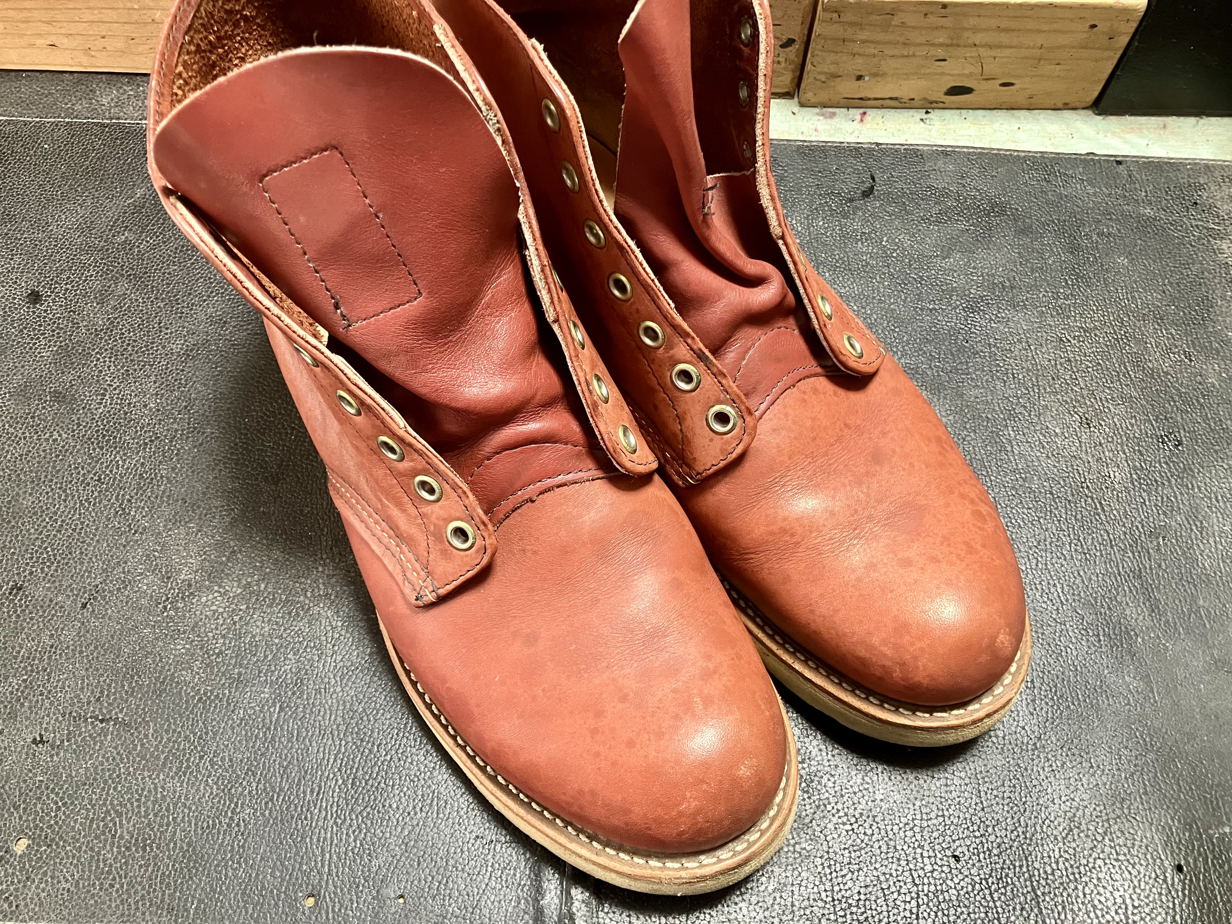 染め替え前のレッドウィング