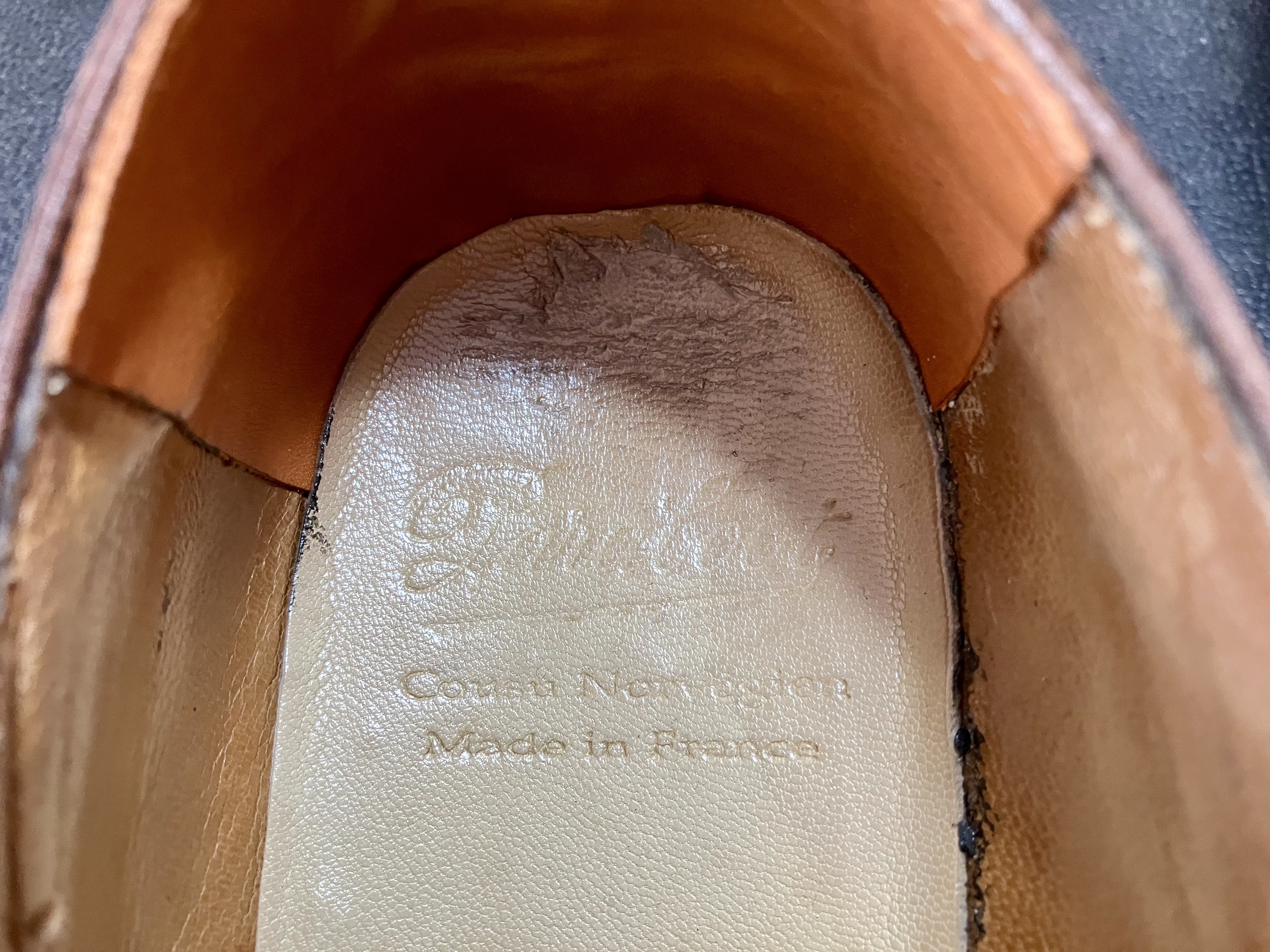 パラブーツのロゴ