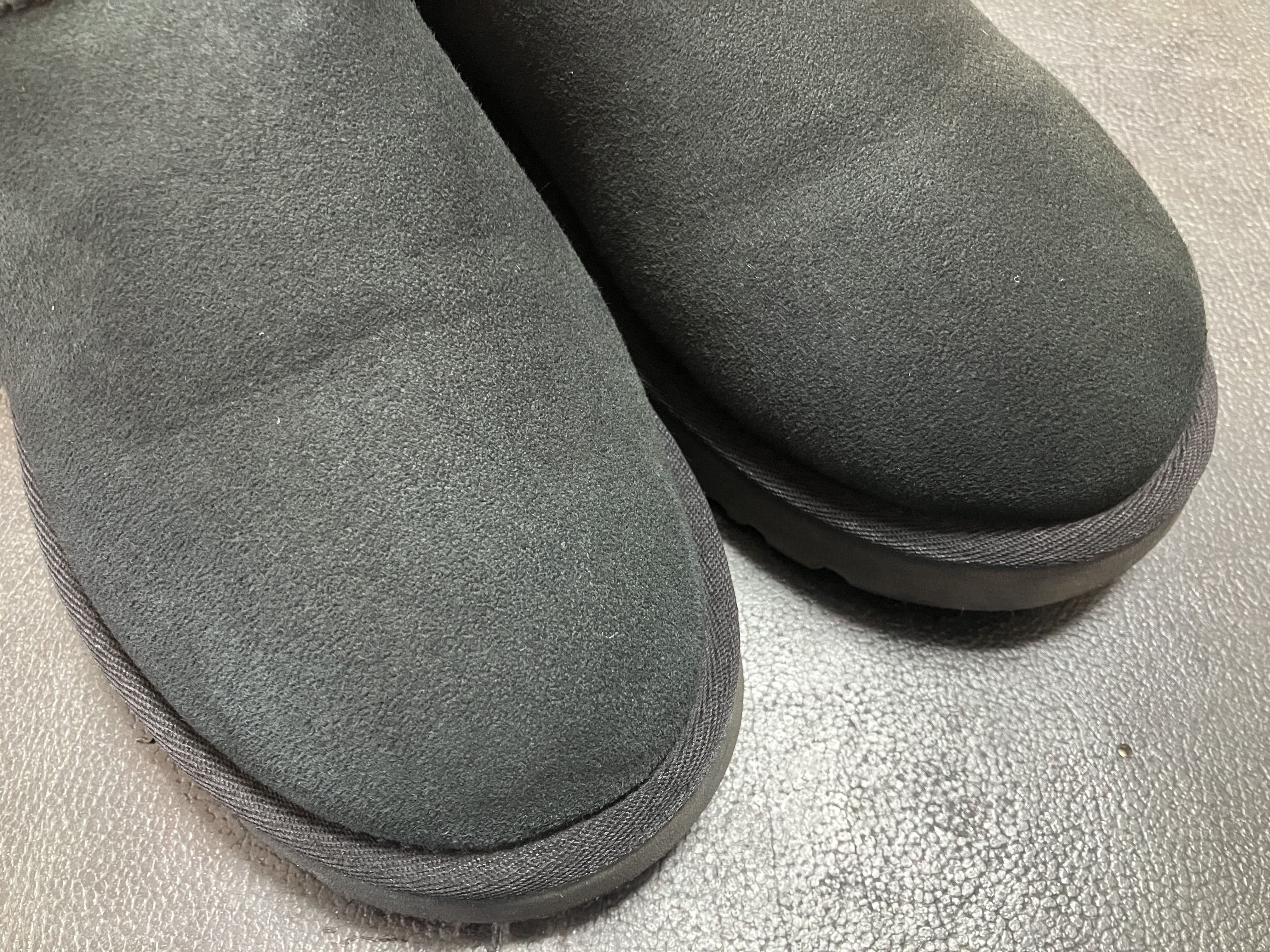 丸洗いクリーニングをしたムートンブーツ