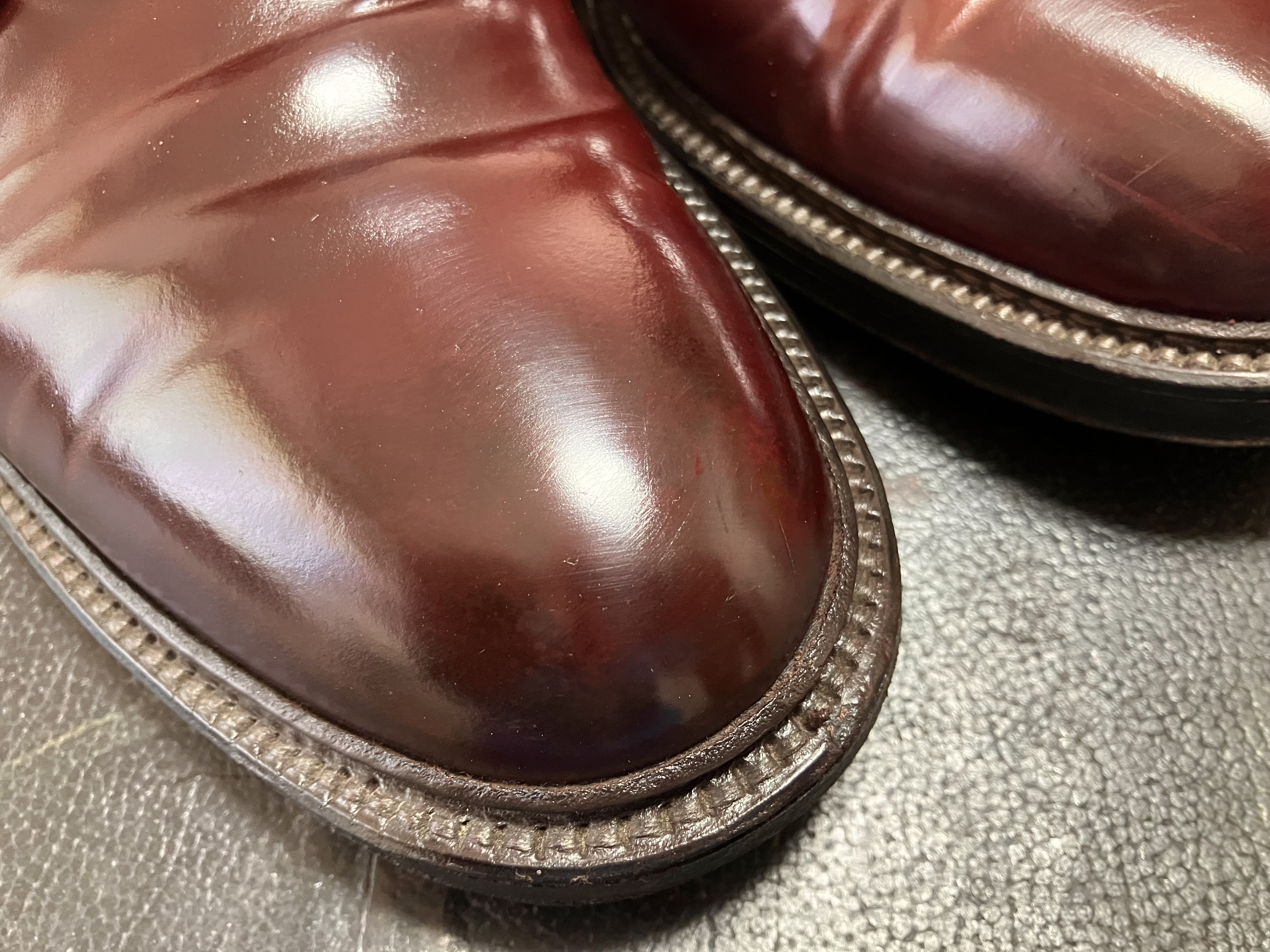 キズ直しをしたコードバン