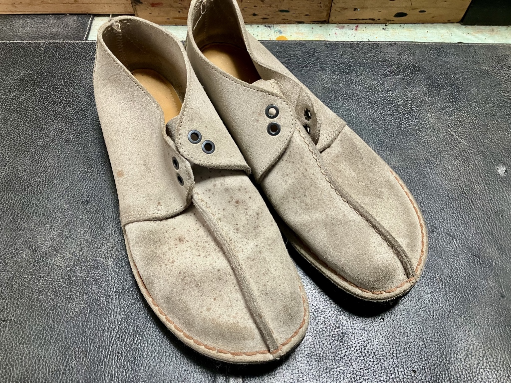 キズ、汚れが目立つクラークスのデザートトレック