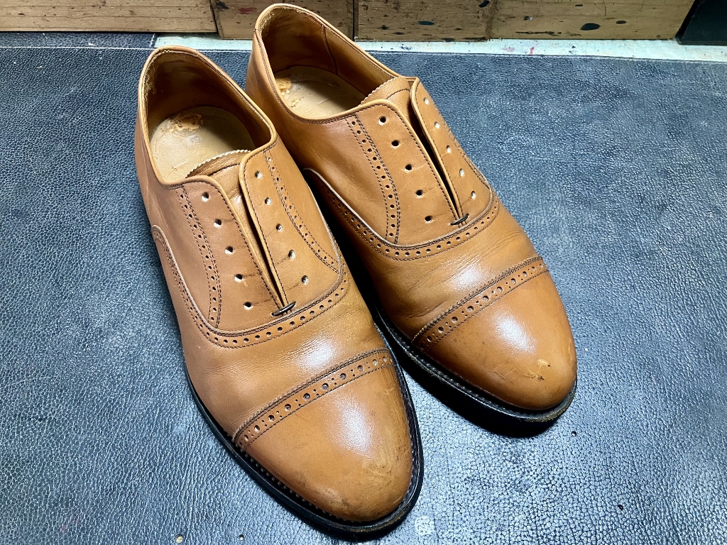 お手入れ、メンテナンス前の革靴