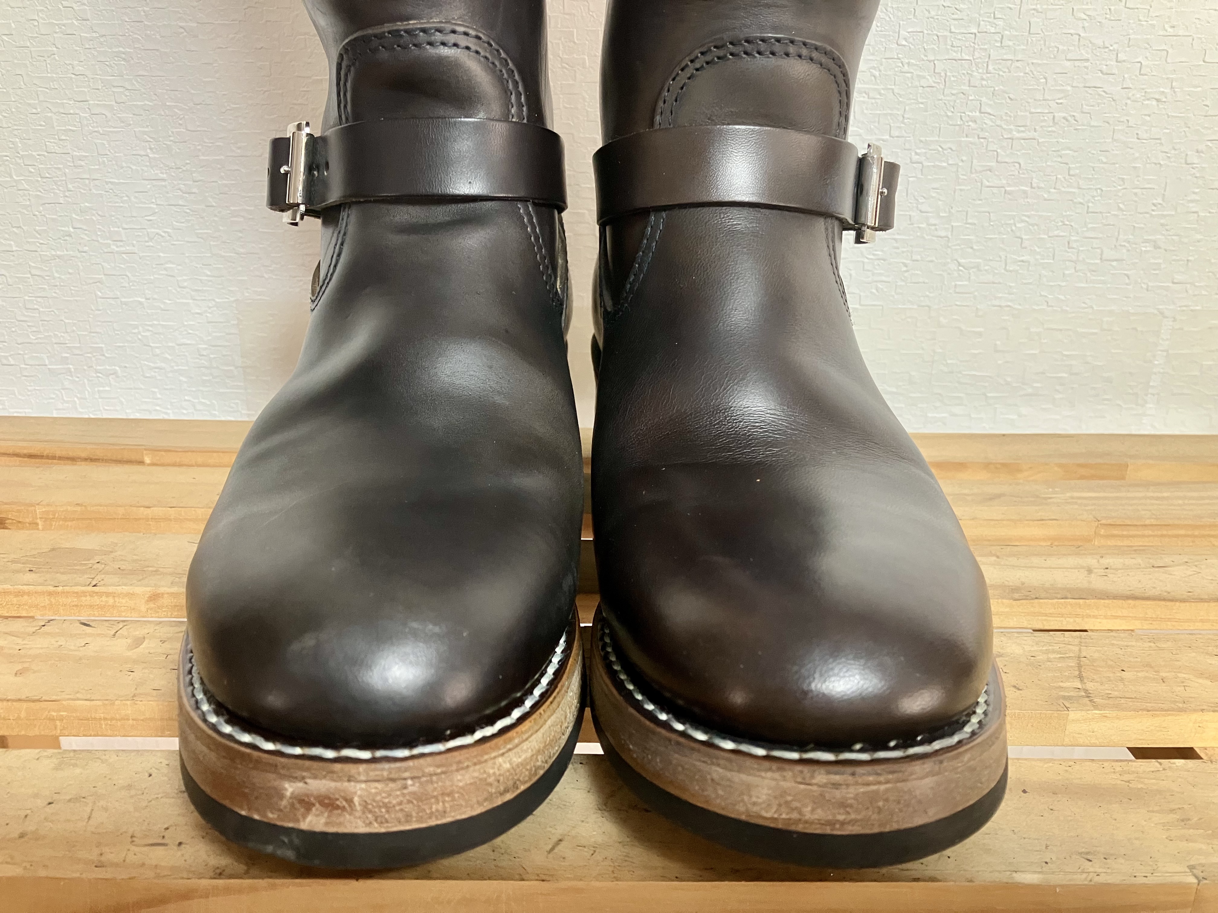 染め替え前のホースバットのエンジニアブーツ