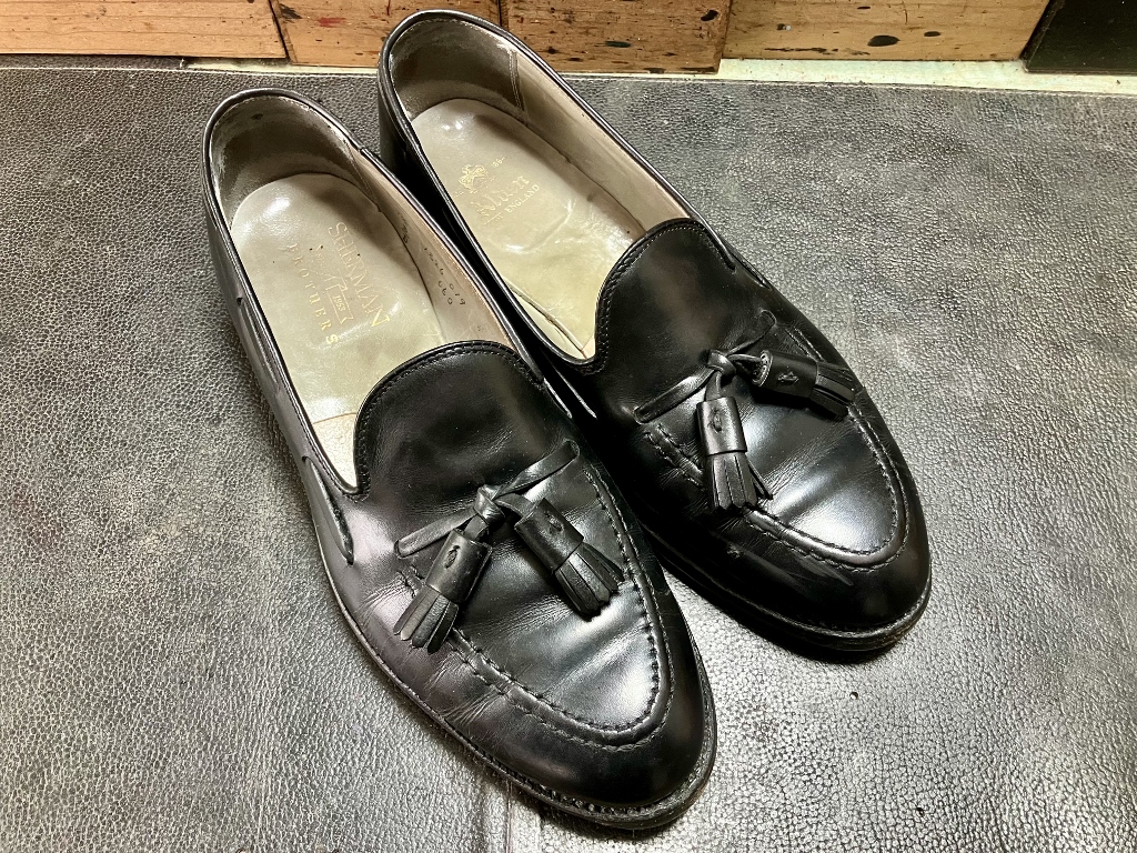 お手入れ、メンテナンス前のオールデンのタッセルローファー