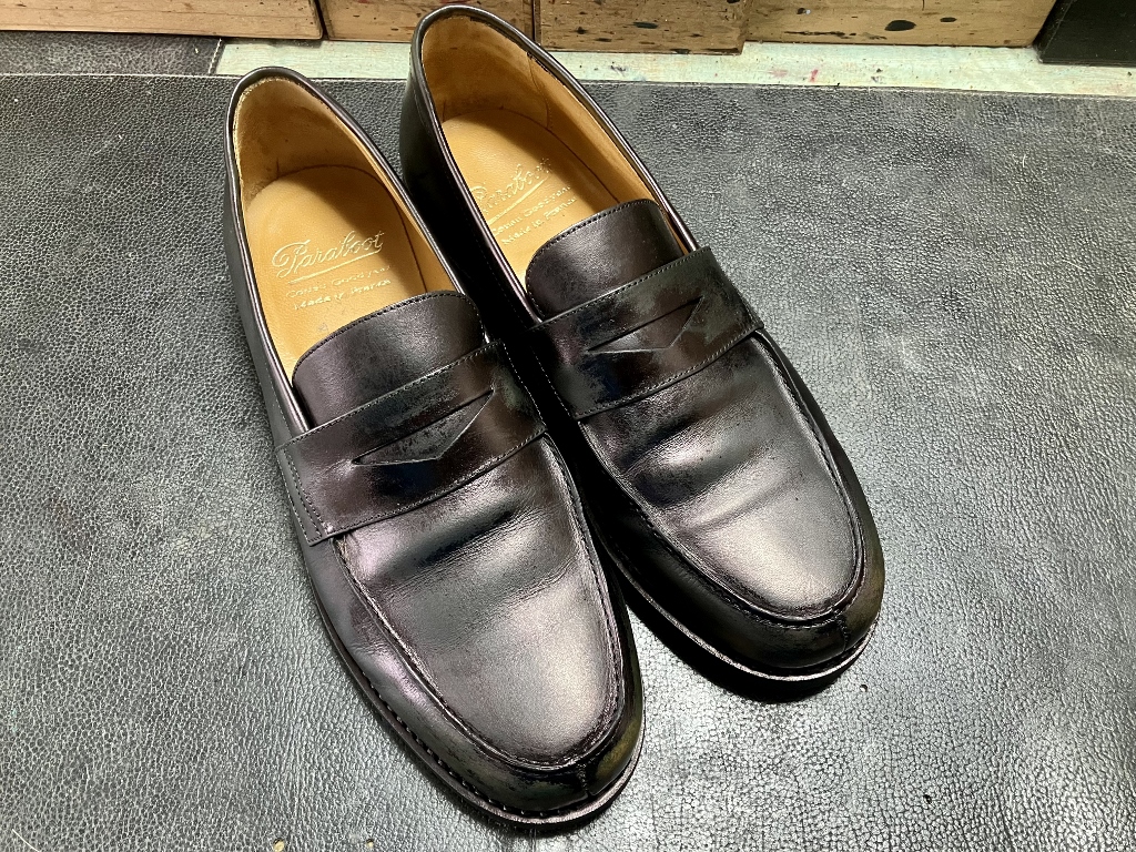 染め替え失敗でまだらになってしまったパラブーツのローファー