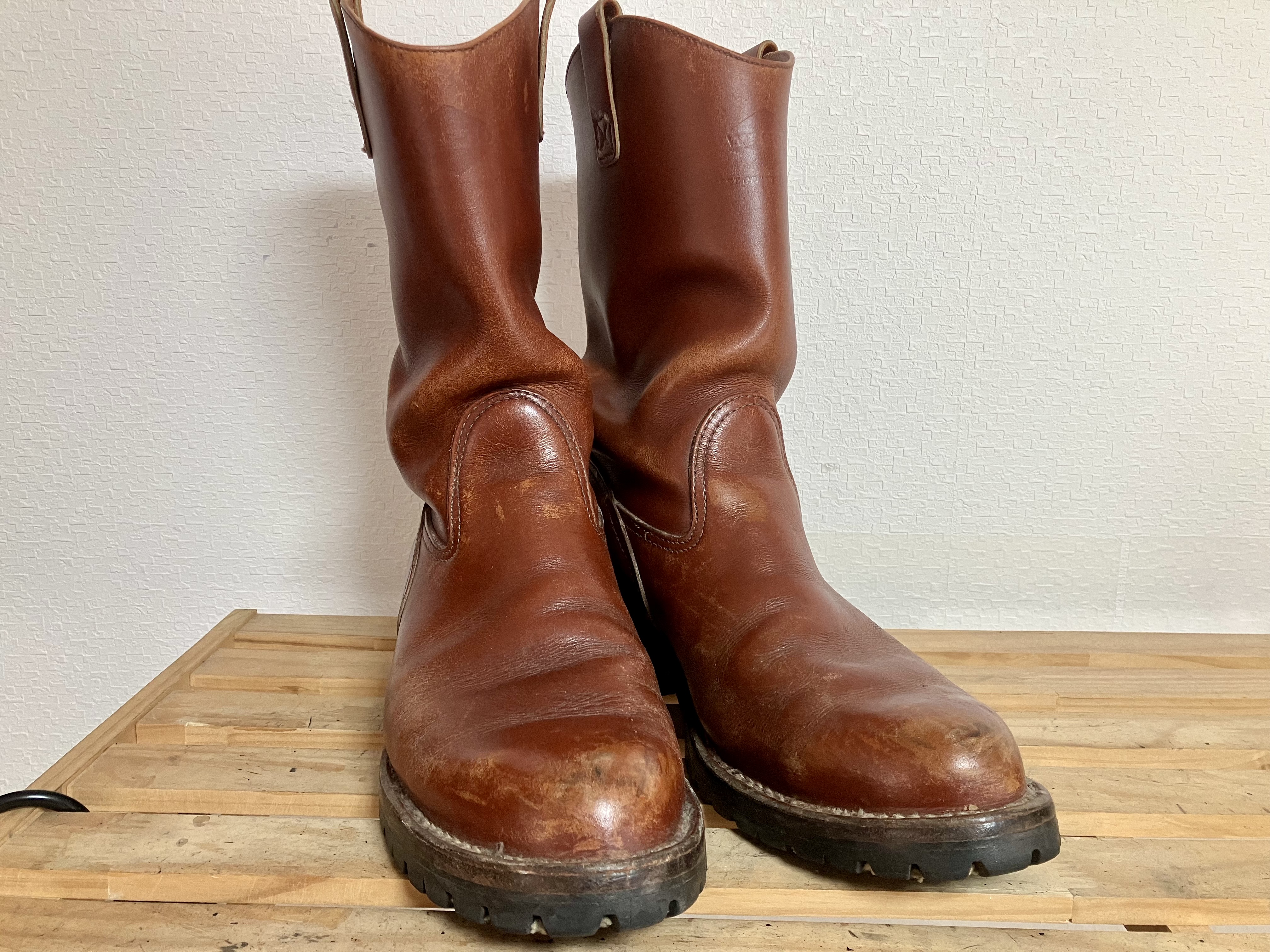 染め替え前のウエスコのペコスブーツ