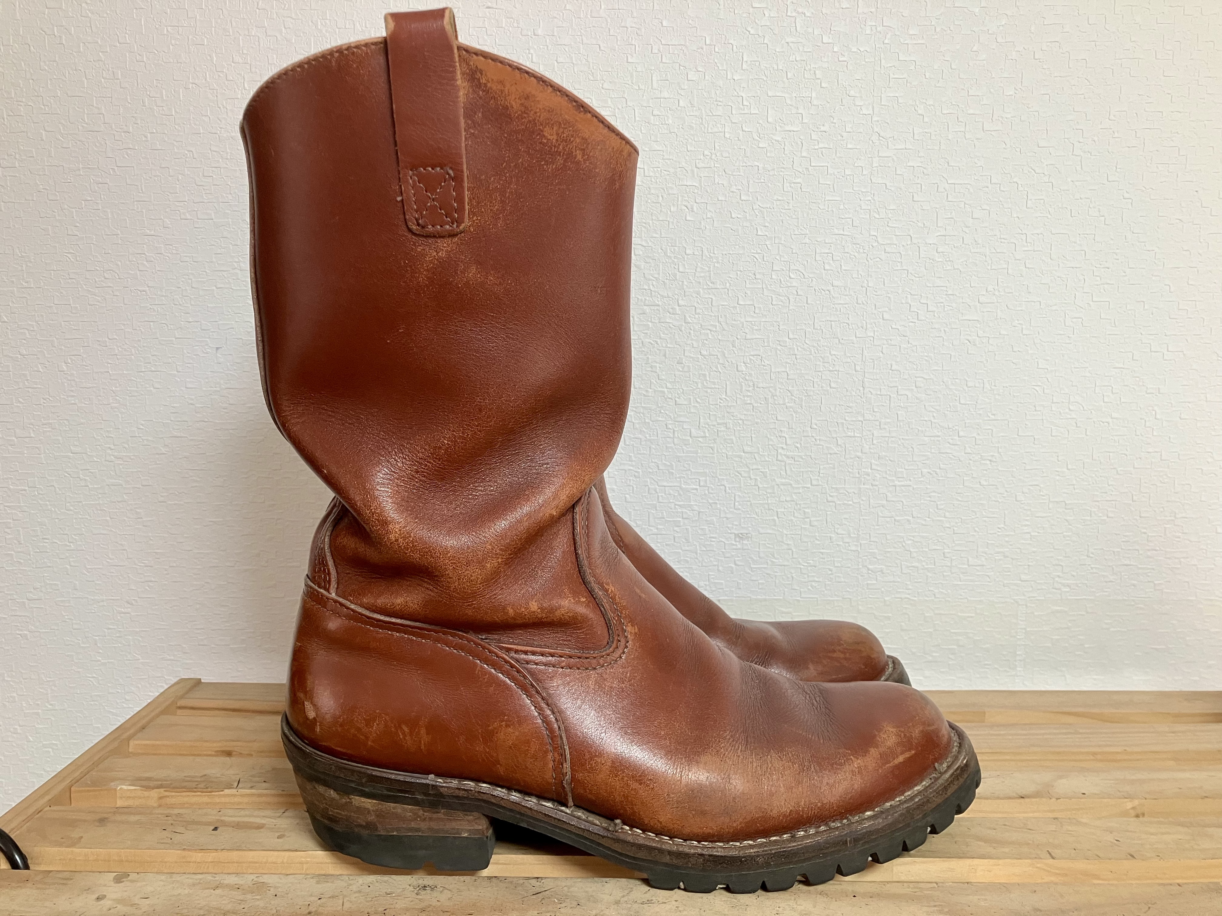 染め替え前のウエスコのペコスブーツ側面